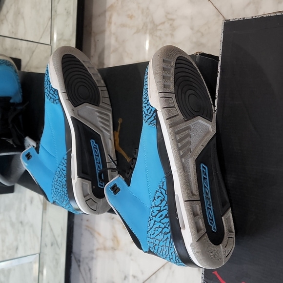 Jordan Powder Blue - Picture 8 of 9